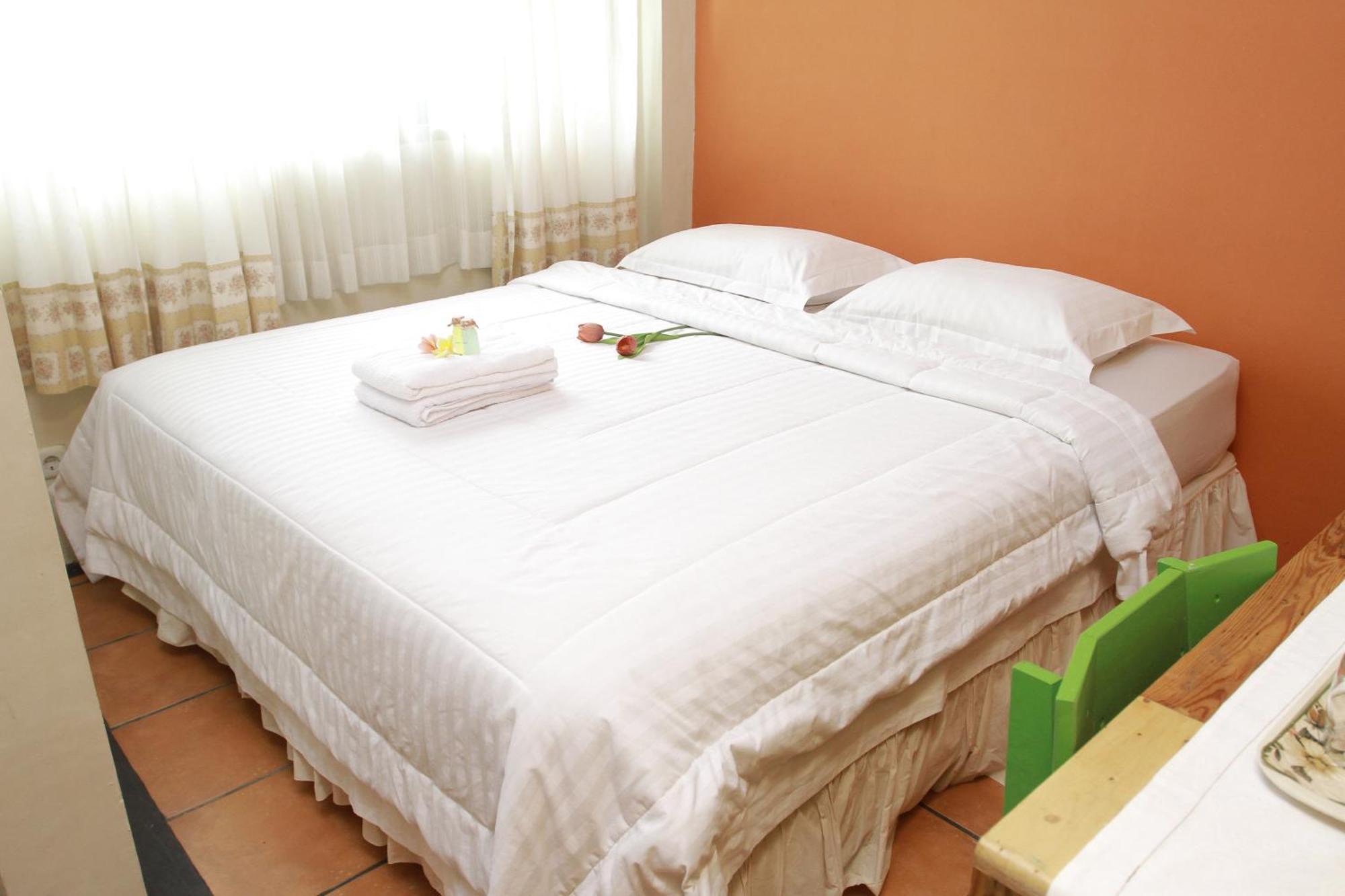 Roemah 28 Syariah Hotel Medan Buitenkant foto