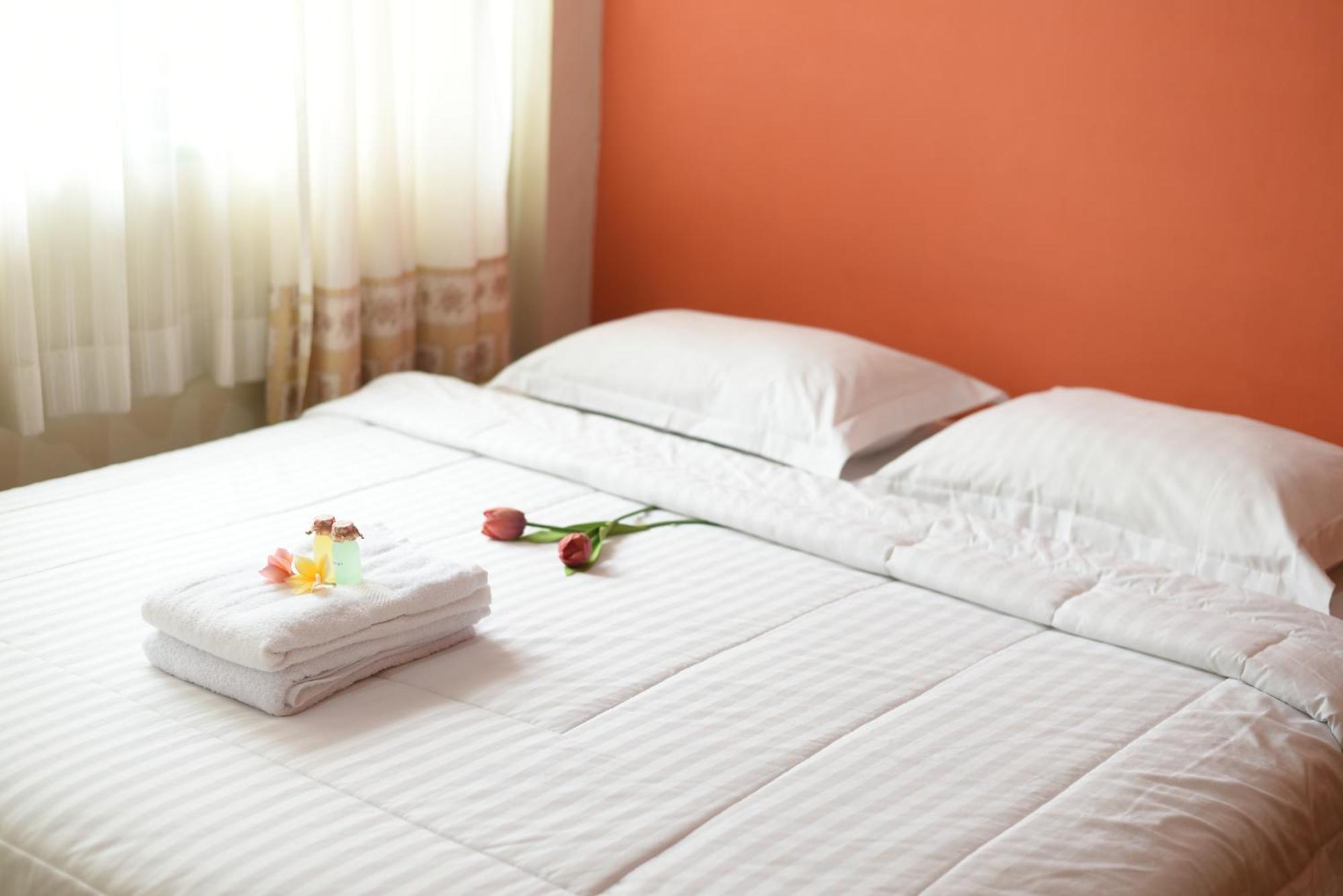 Roemah 28 Syariah Hotel Medan Buitenkant foto